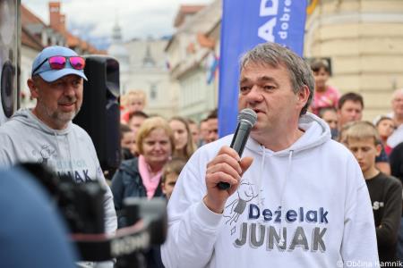 Deželak junak v Kamniku (25)